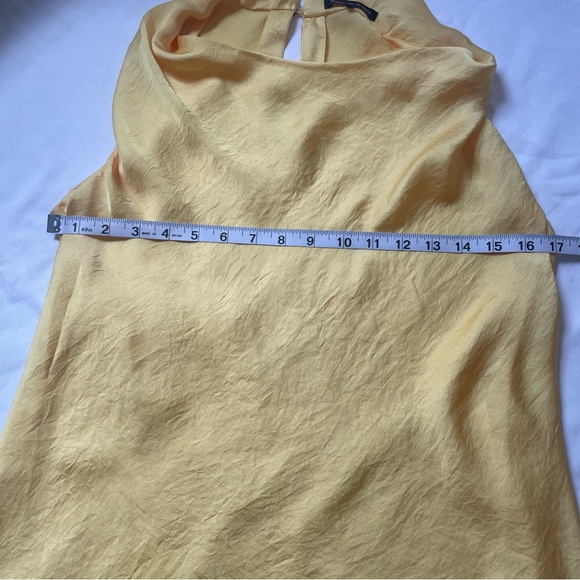 Violet and Claire yellow crinkle satin cowl neck blouse size small - Picture 5 of 9